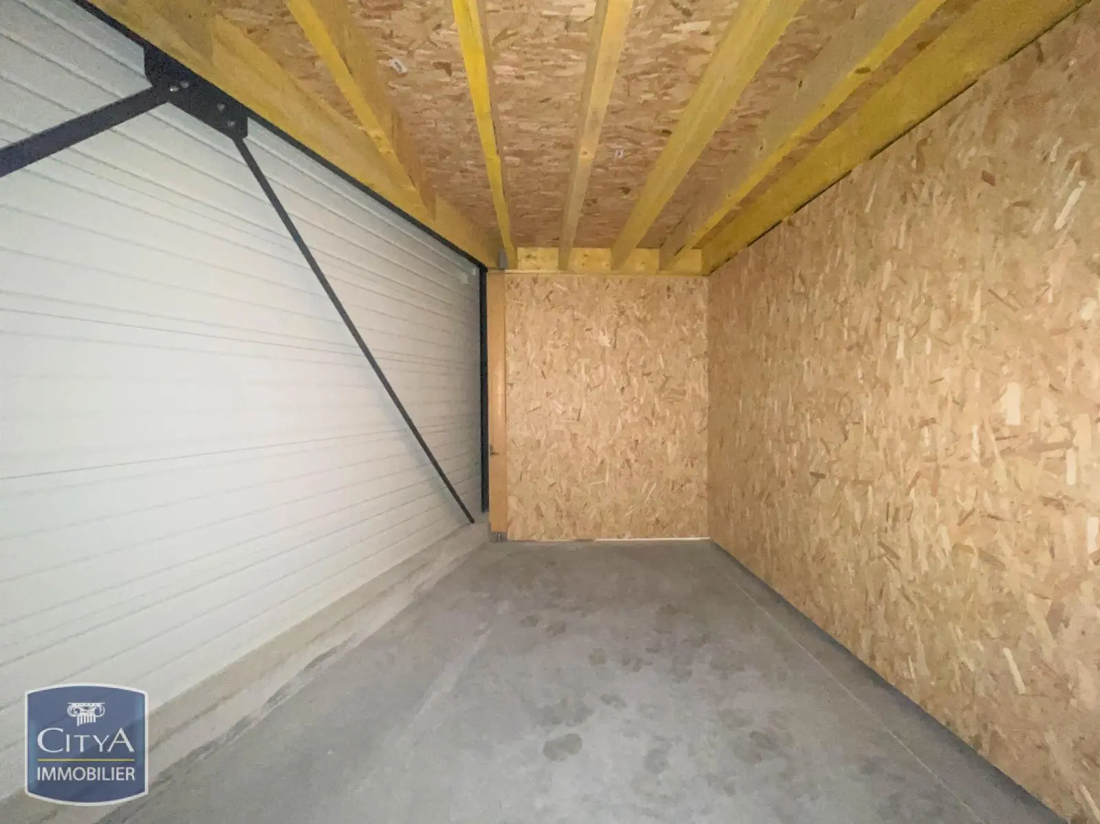 Photo 1 Parking 20m²