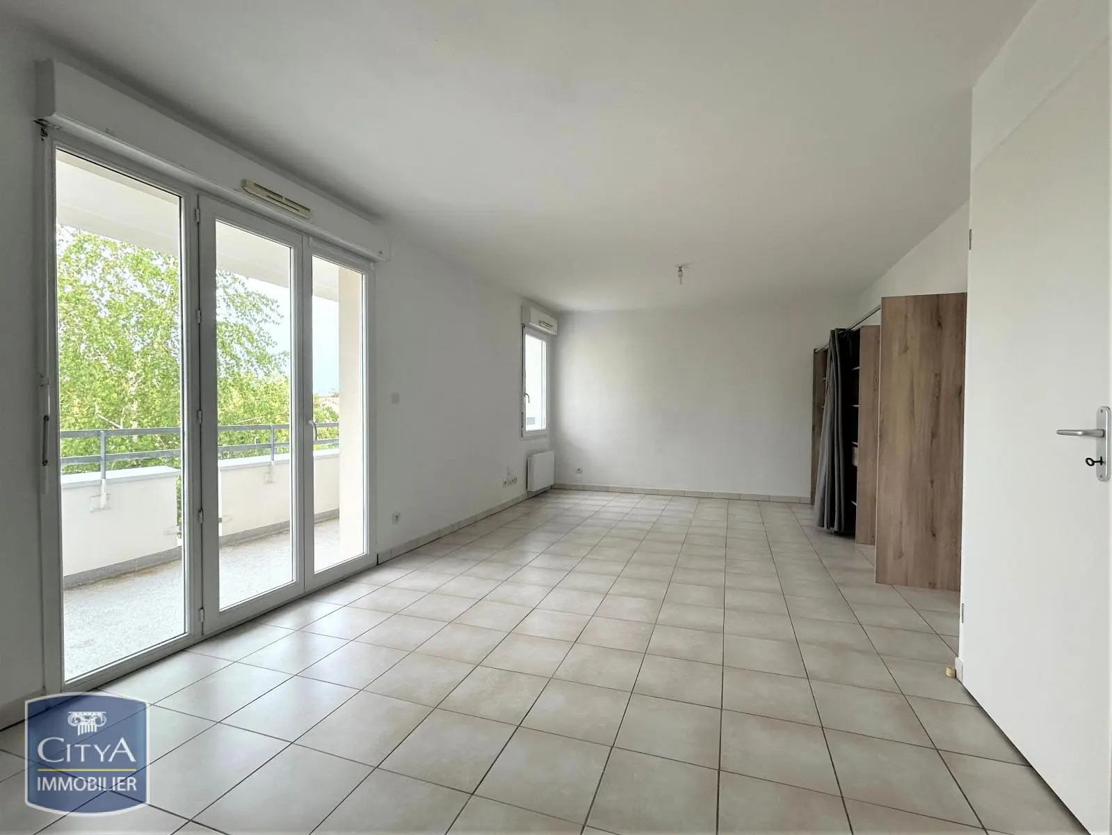 Photo 1 Appartement 1 pièce 37.98m²