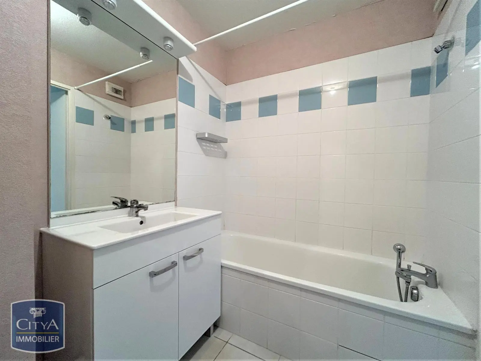 Photo 3 Appartement 1 pièce 37.98m²