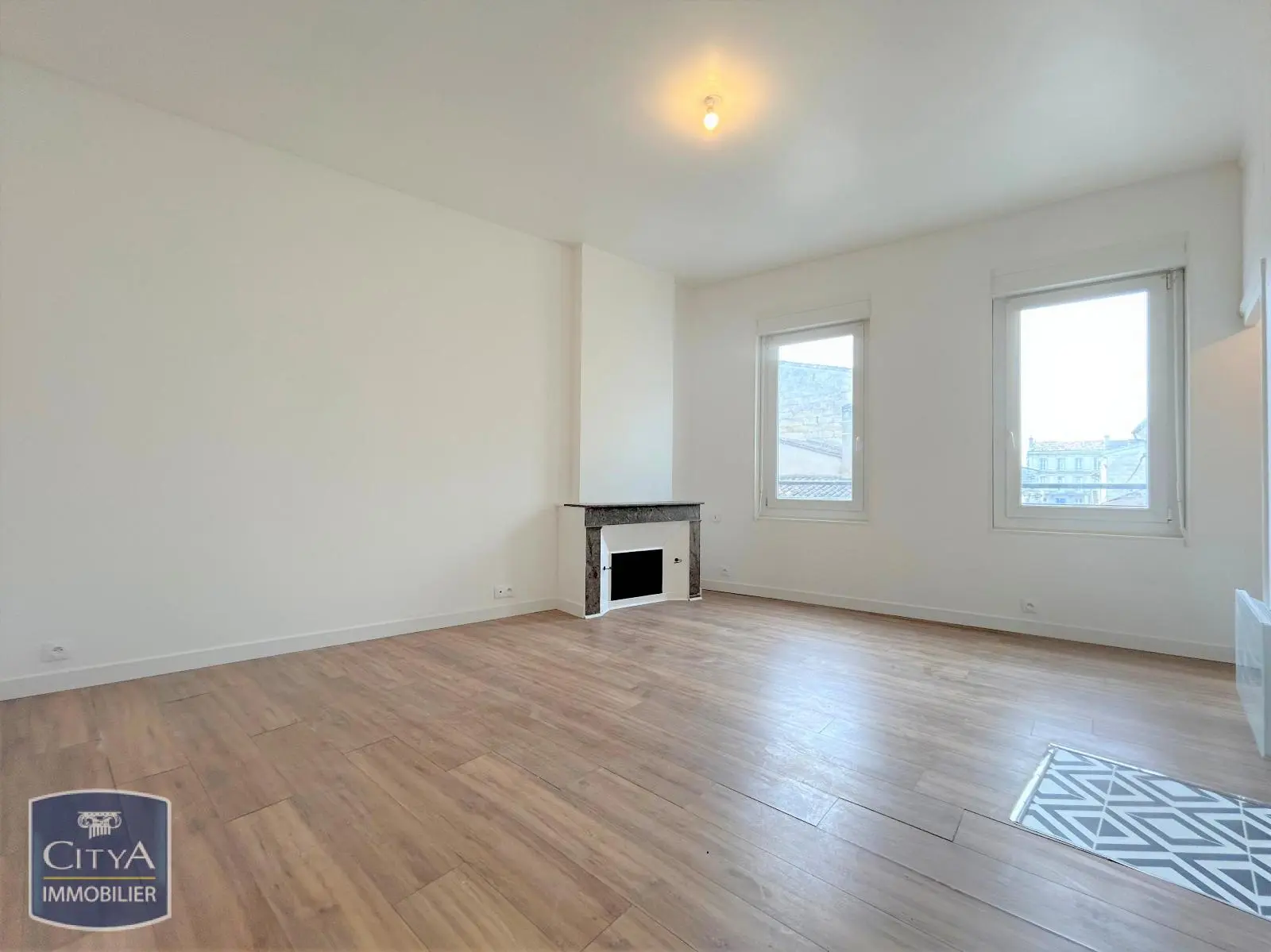 Photo 1 Appartement 1 pièce 23.88m²