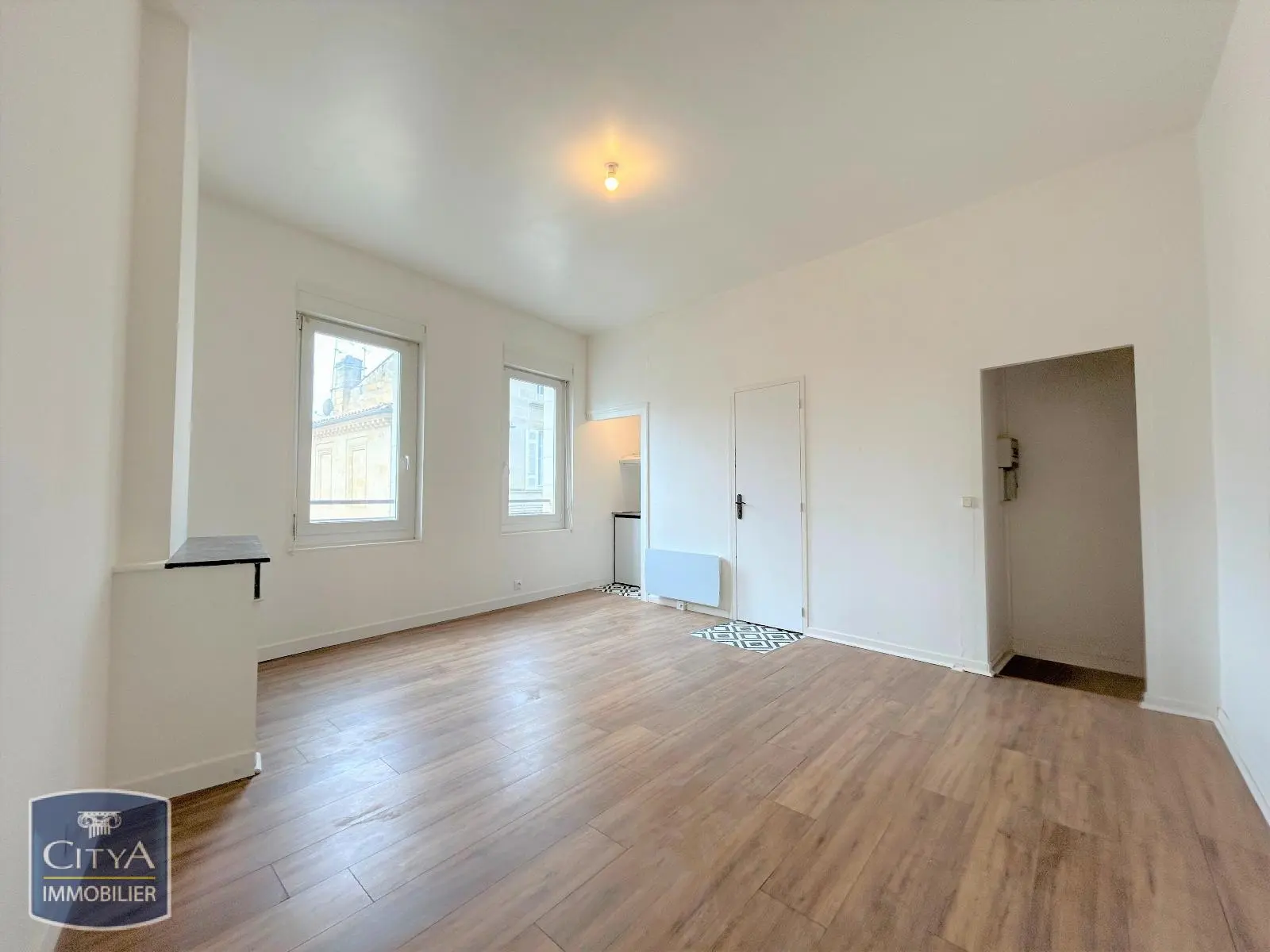 Photo 2 Appartement 1 pièce 23.88m²