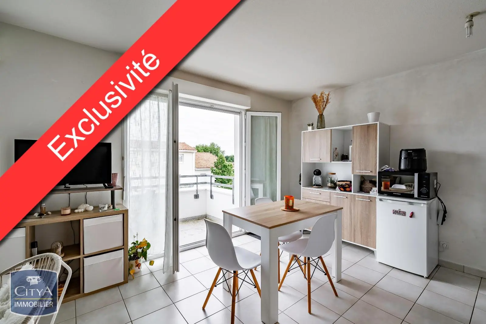 Photo 1 Appartement 1 pièce 37m²