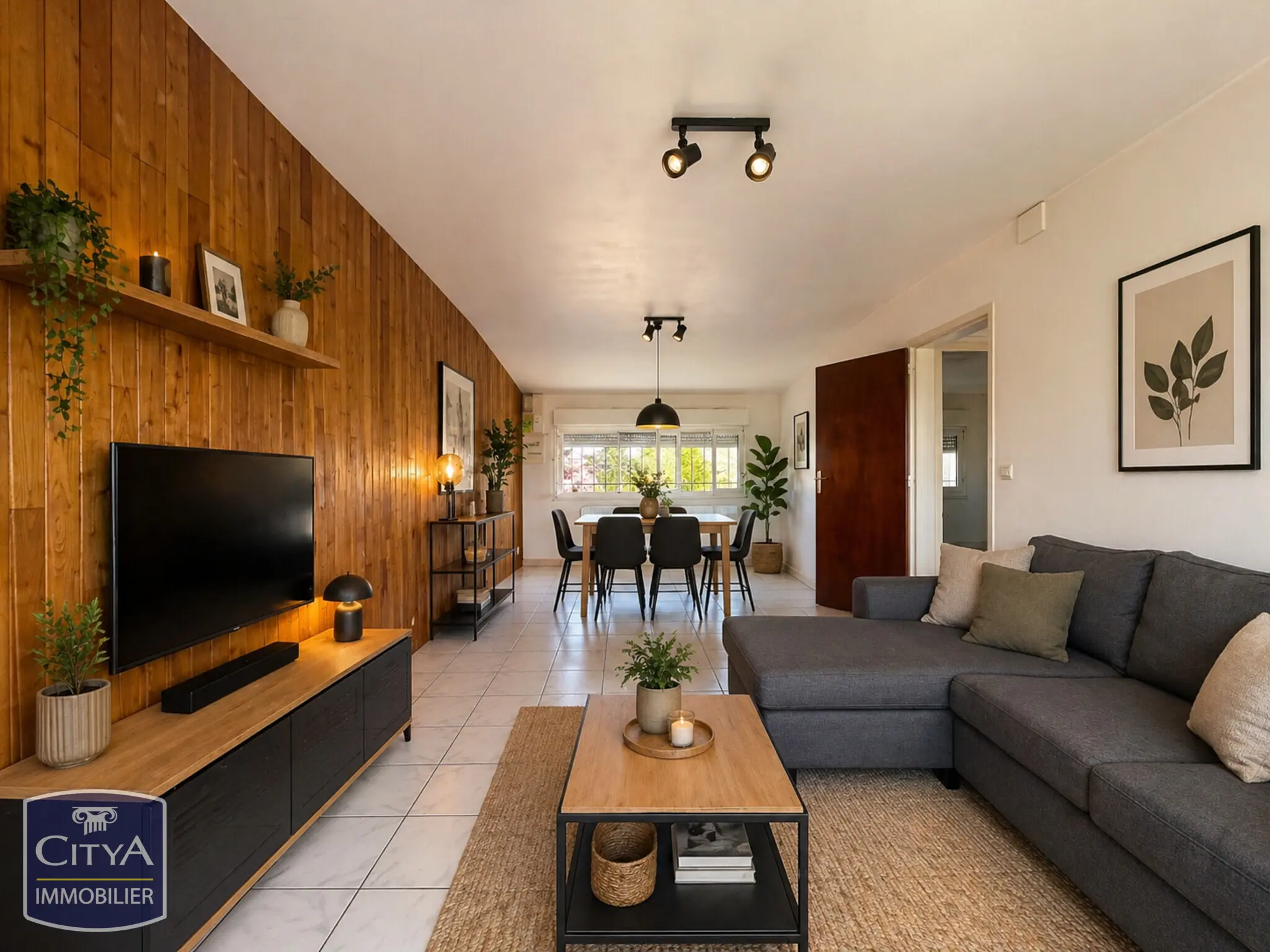 Photo 2 Immeuble 150m²