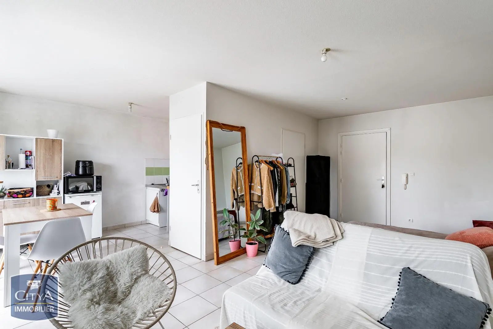 Photo 2 Appartement 1 pièce 37m²