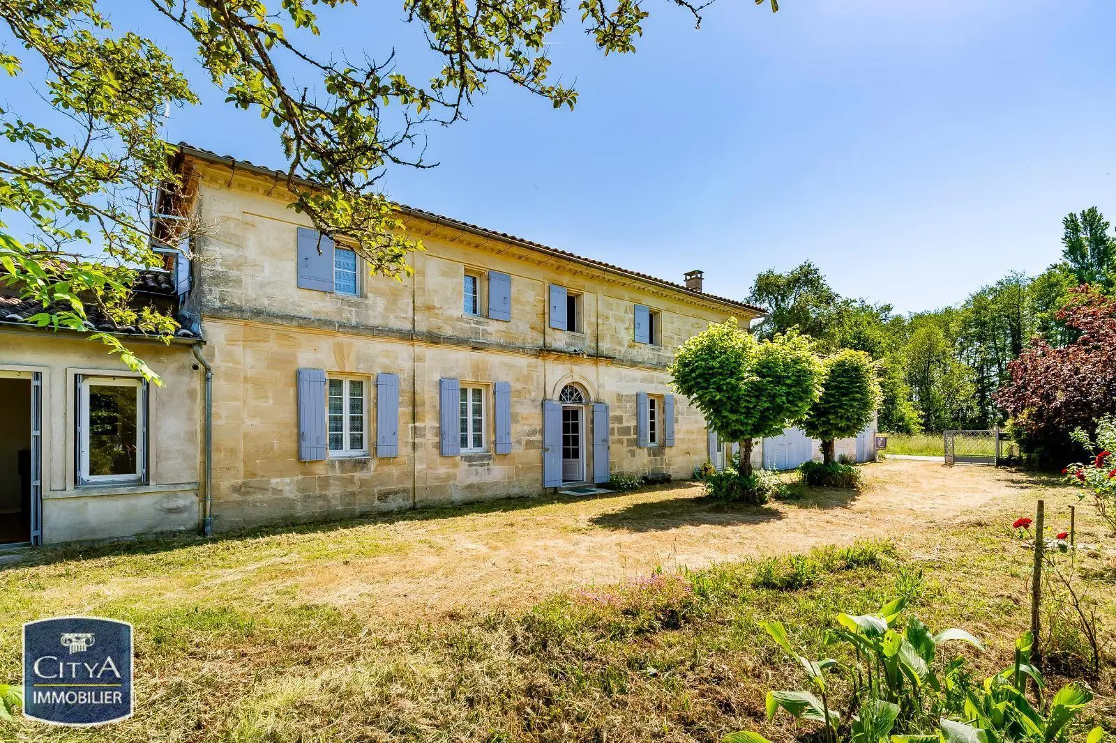 Photo 1 Demeure 7 pièces 154m²