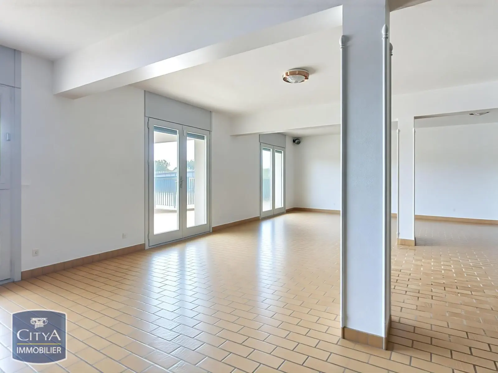 Photo 5 Maison 9 pièces 370m²