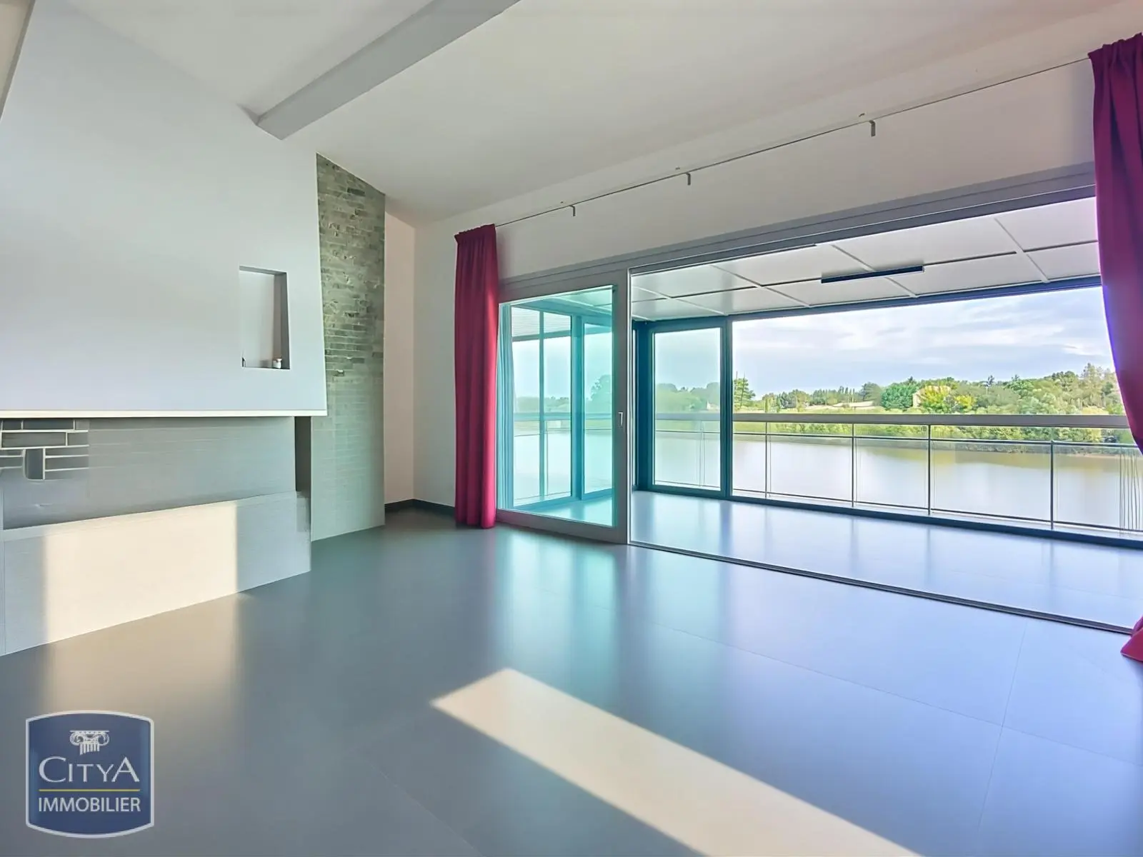 Photo 1 Maison 9 pièces 370m²