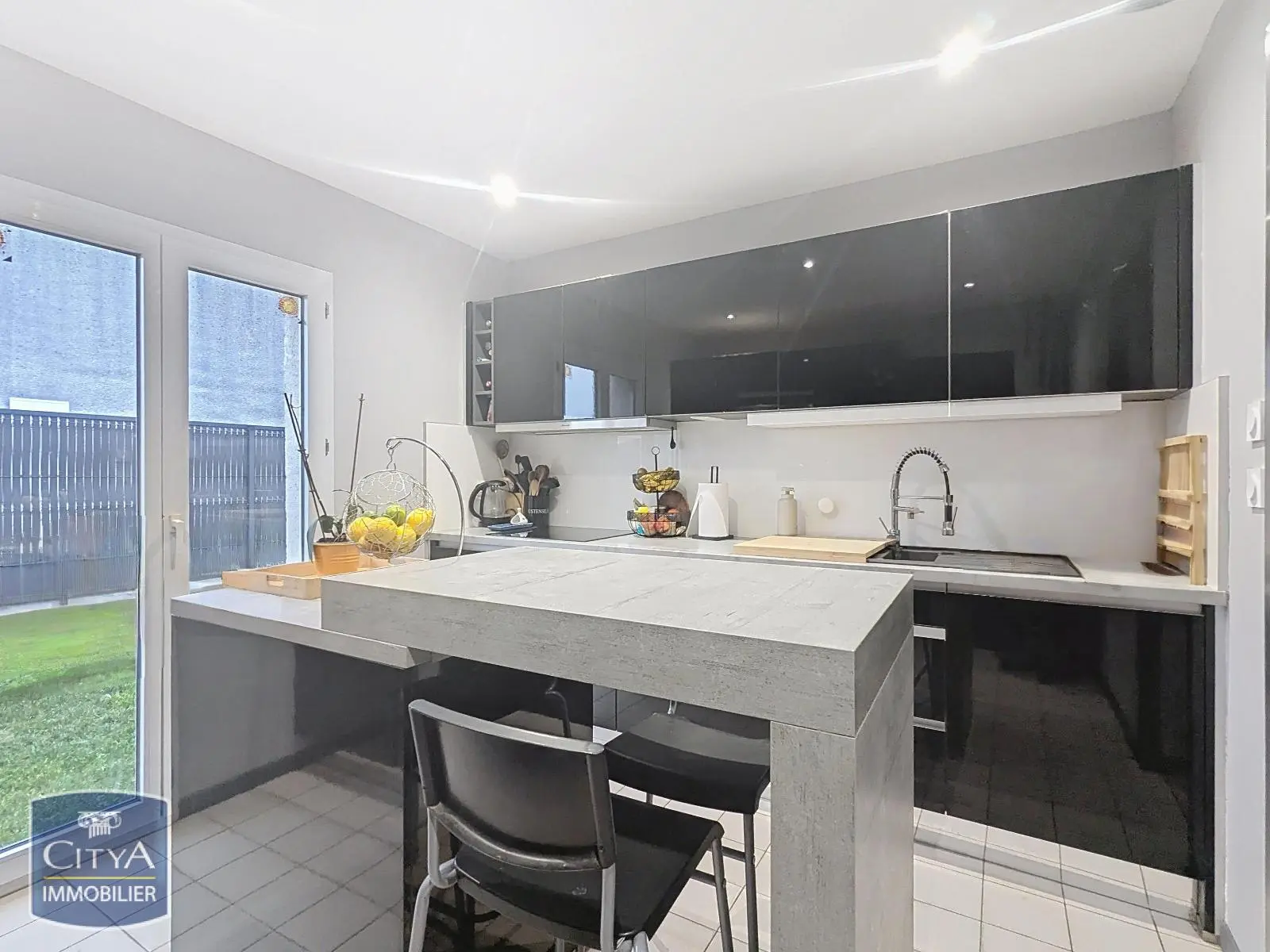 Photo 2 Maison 4 pièces 115m²