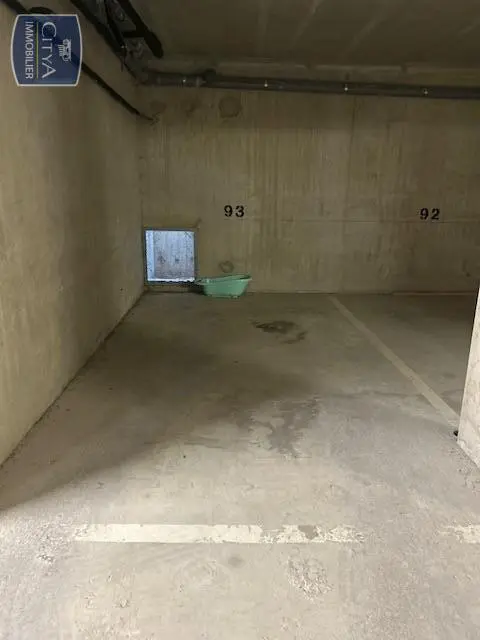 Photo 1 Parking 9m²