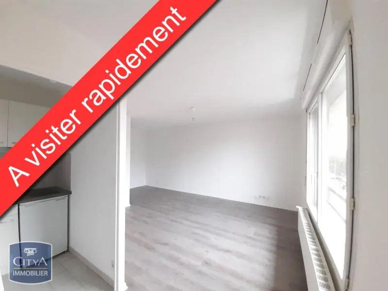 Photo 2 Appartement 1 pièce 28m²