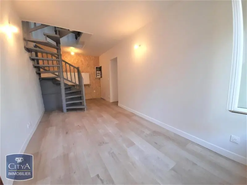 Photo Appartement 1 pièce 28.43m²