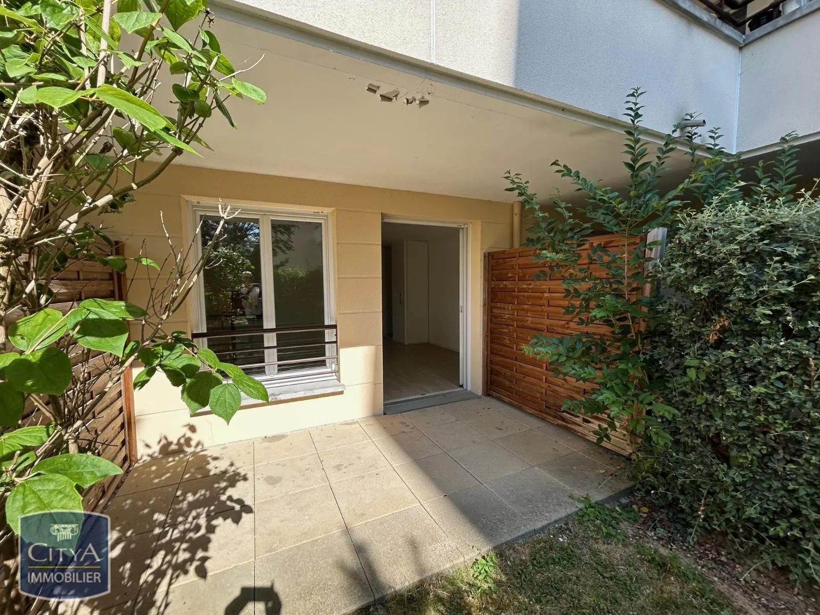 Photo 2 Appartement 1 pièce 24.42m²