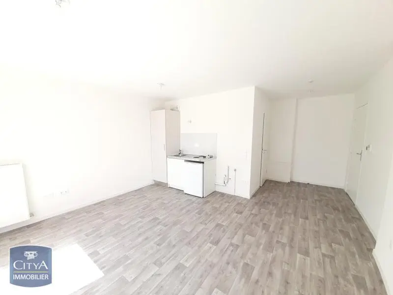 Photo 2 Appartement 1 pièce 27.51m²