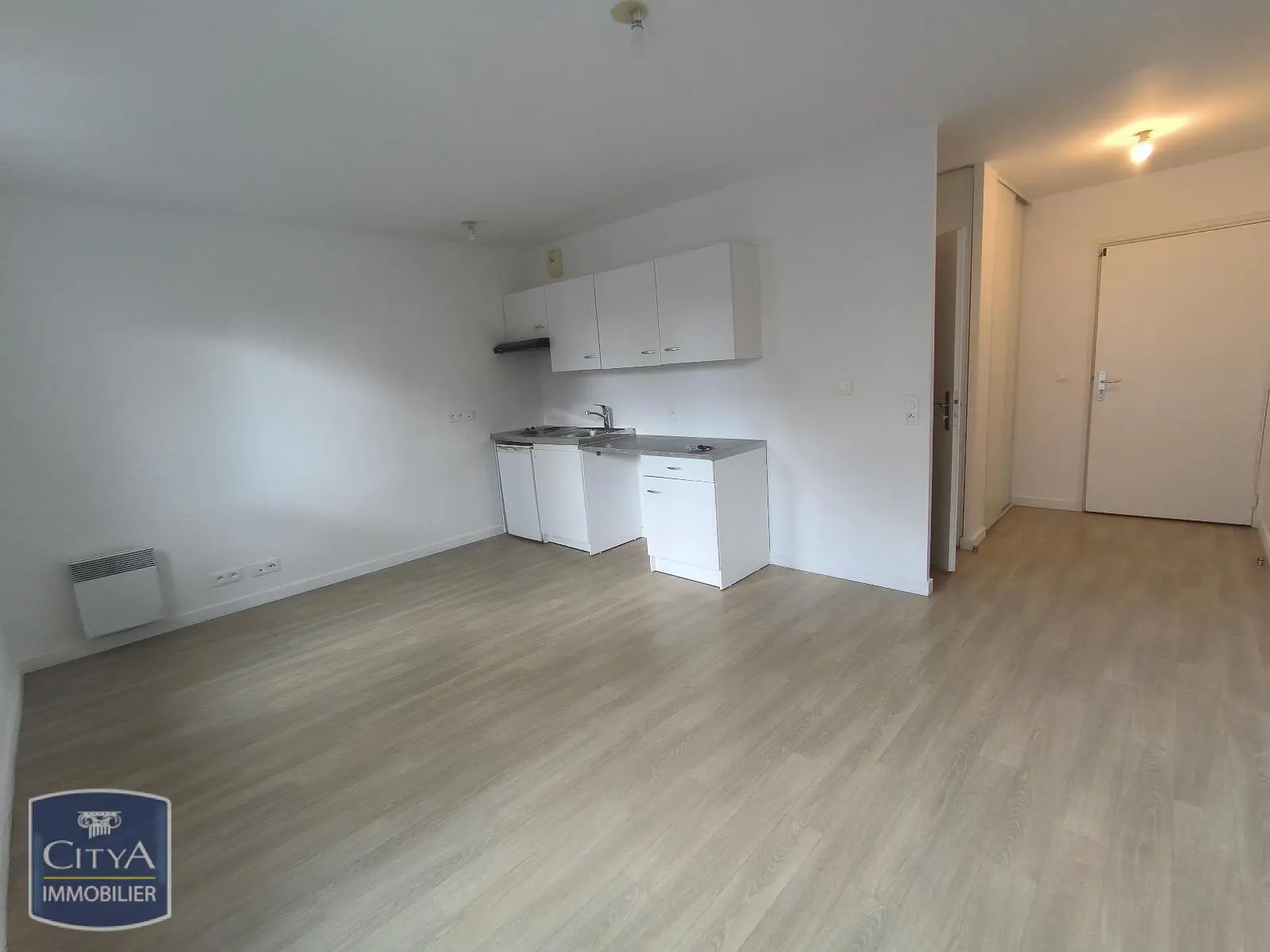 Photo 2 Appartement 1 pièce 28.3m²