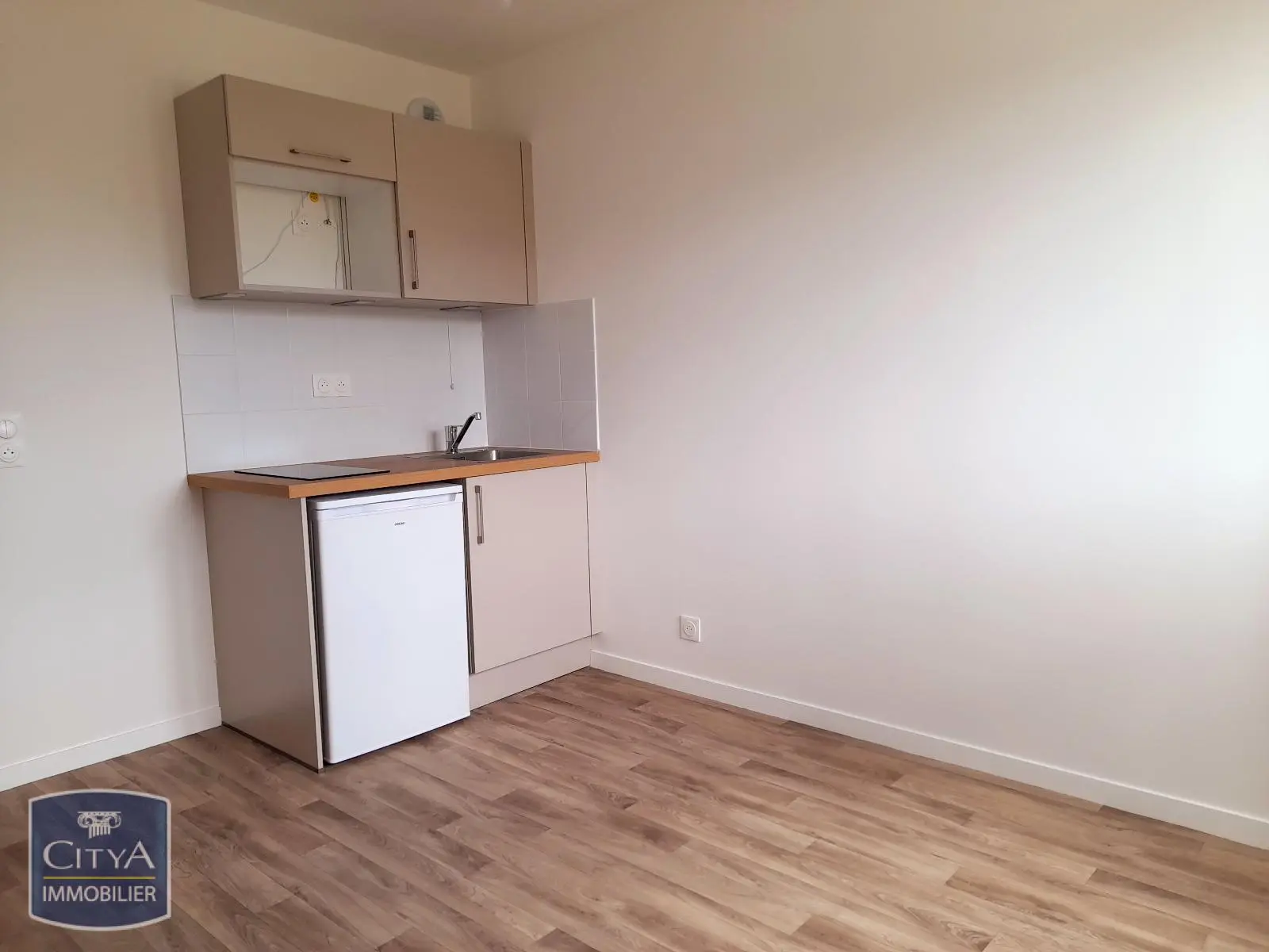 Photo 2 Appartement 1 pièce 17.94m²