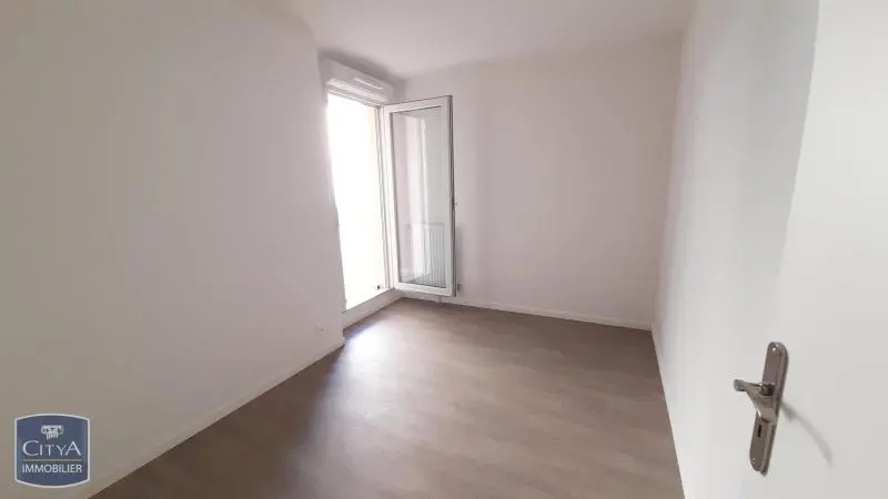 CHAMBRE AVEC OUVERTURE SUR TERRASSE