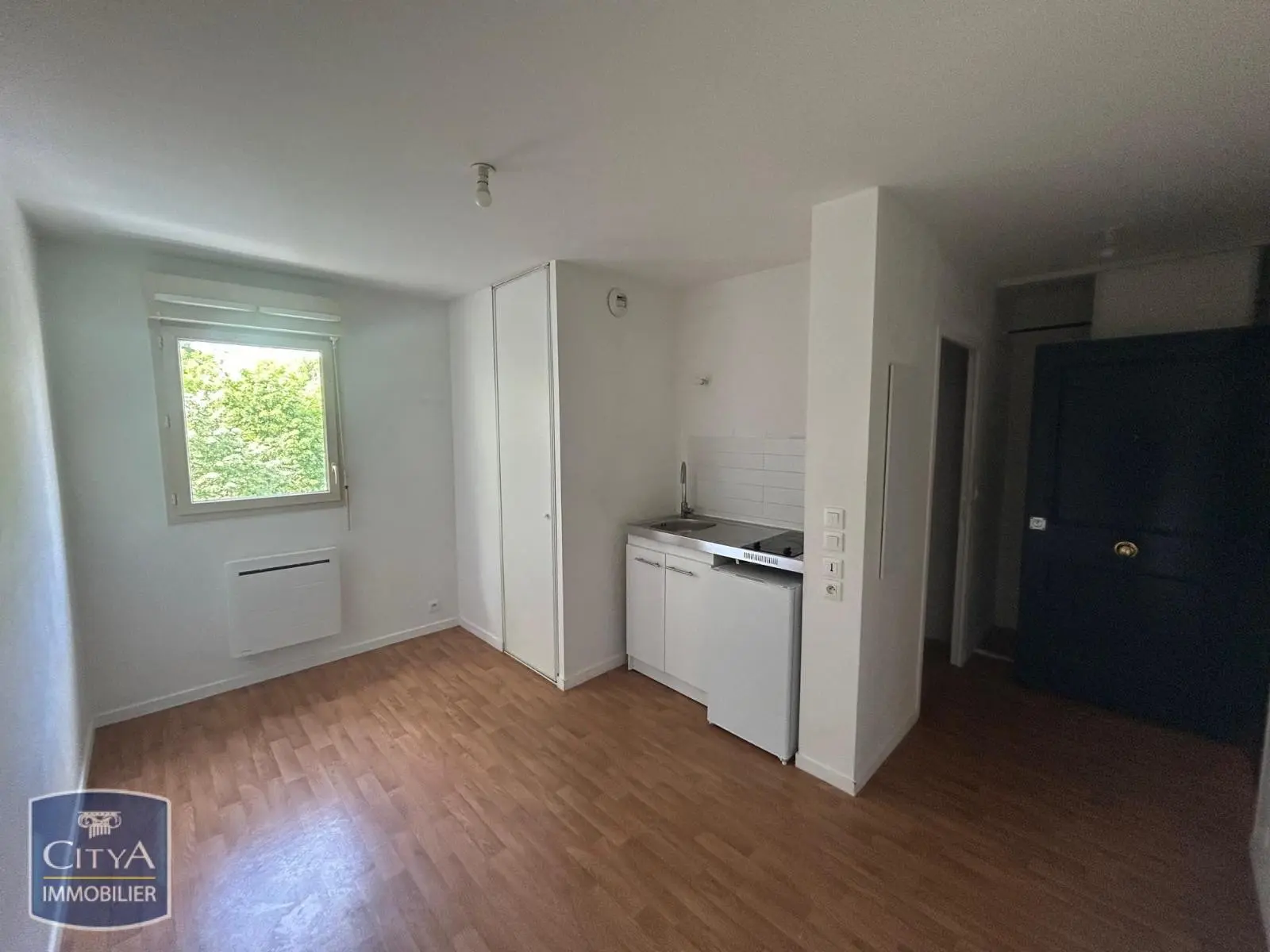 Photo 1 Appartement 1 pièce 18.08m²