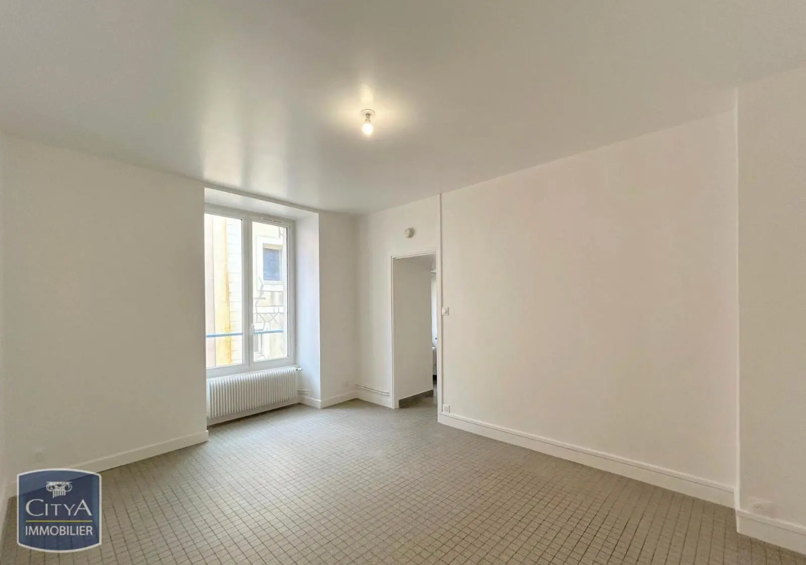 Photo 1 Appartement 1 pièce 25.33m²