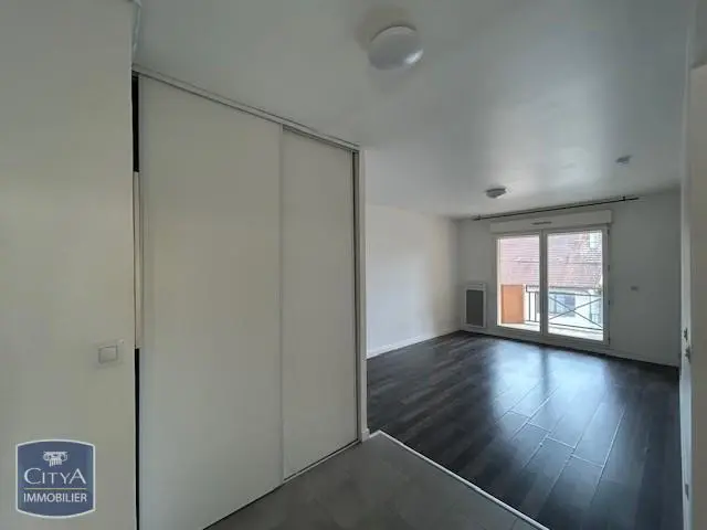 Photo 2 Appartement 1 pièce 25.68m²