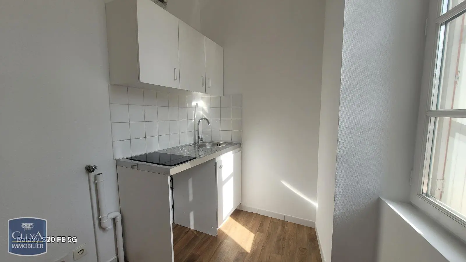 Photo 2 Appartement 1 pièce 28.5m²