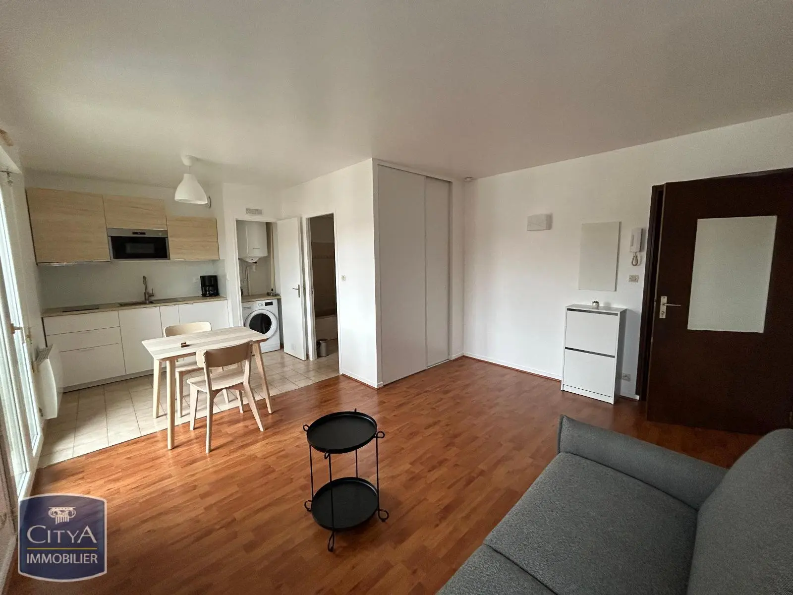 Photo 2 Appartement 1 pièce 25.78m²