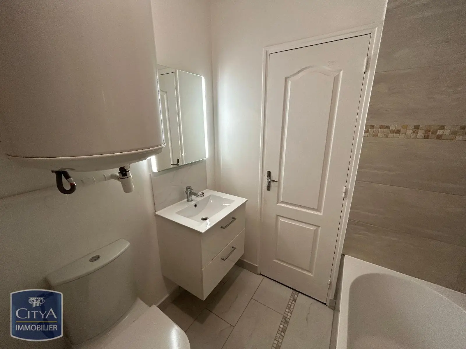Photo 3 Appartement 1 pièce 31.7m²