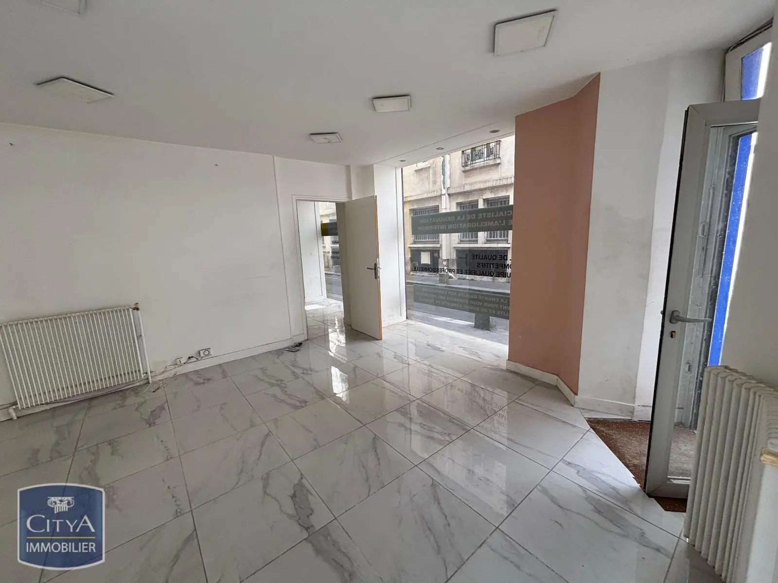 Photo 2 local commercial Paris 15e Arrondissement