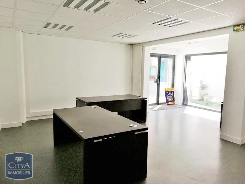 Photo 4 Local Commercial 220m²
