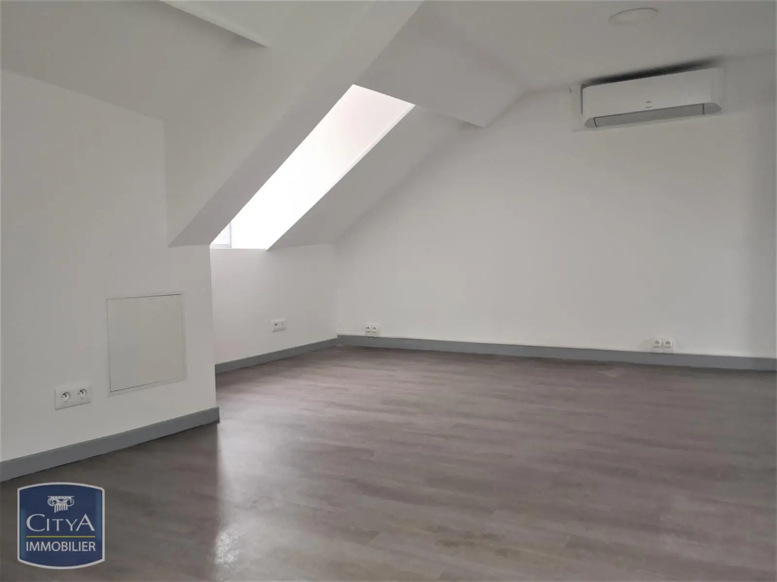 Photo 1 Appartement 1 pièce 27.05m²