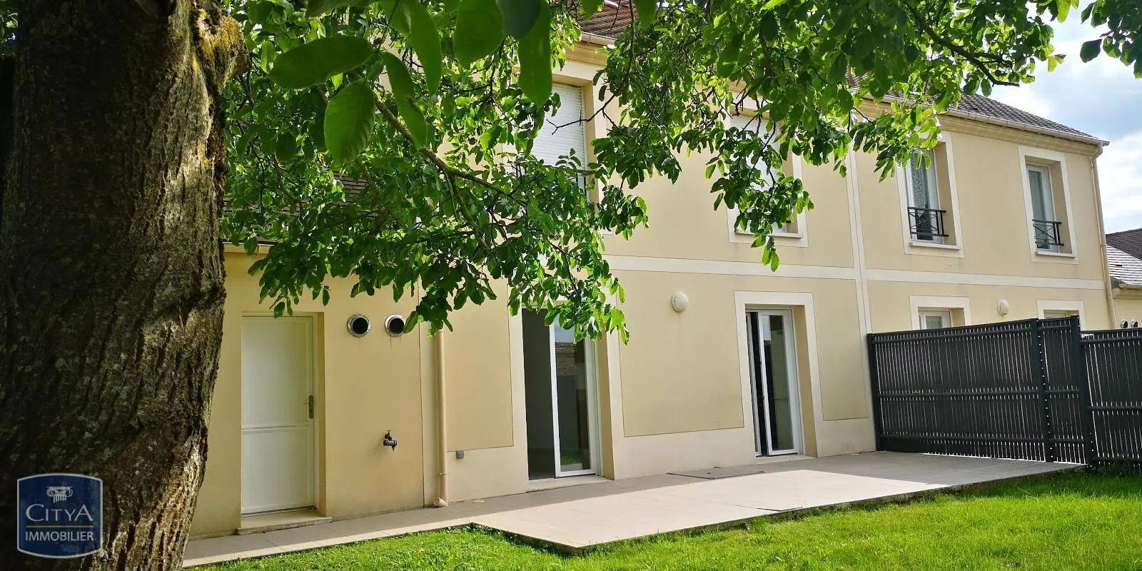Photo 1 Maison 5 pièces 109.21m²