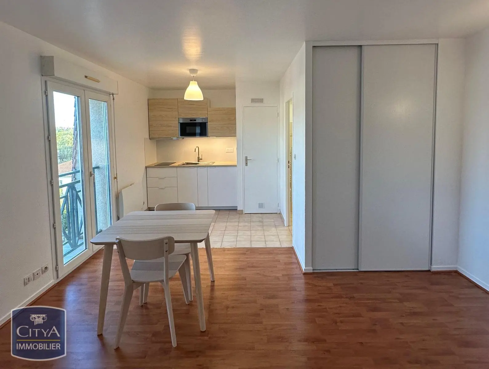 Photo 1 Appartement 1 pièce 25.78m²