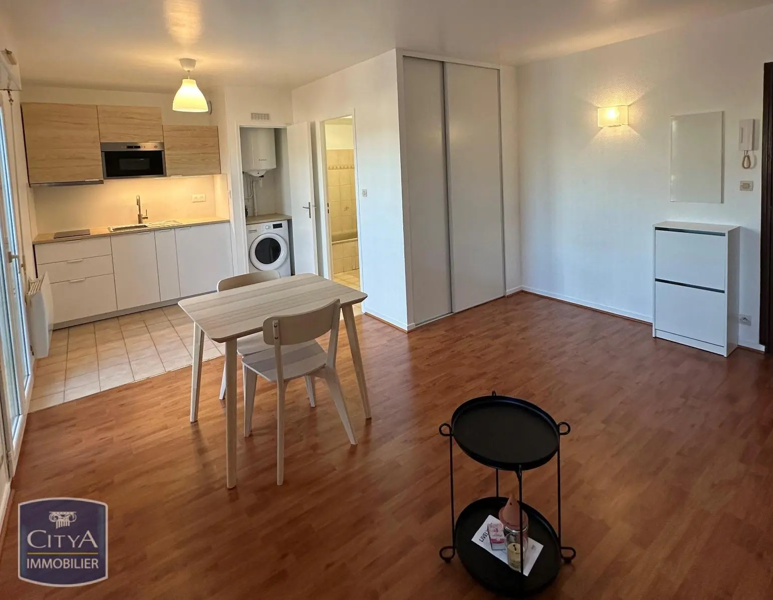 Photo 2 Appartement 1 pièce 25.78m²
