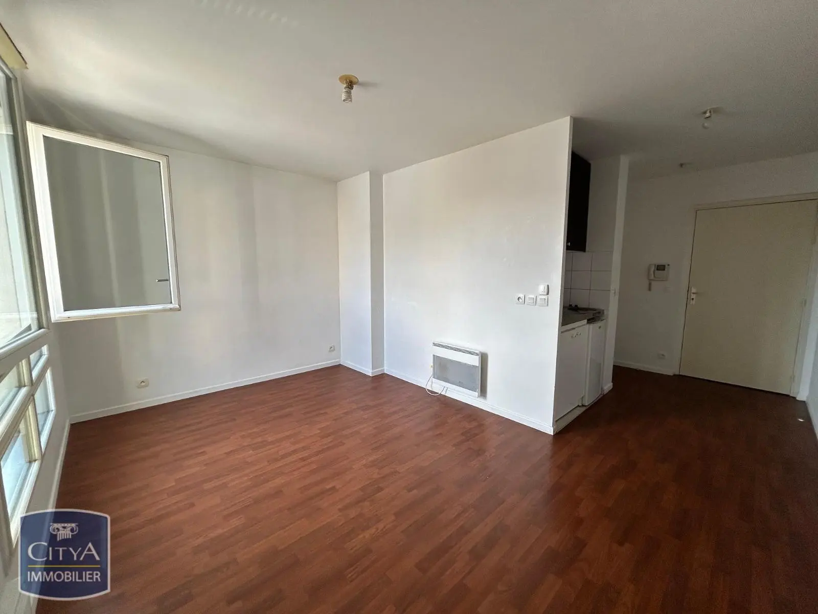 Photo 1 Appartement 1 pièce 23.65m²