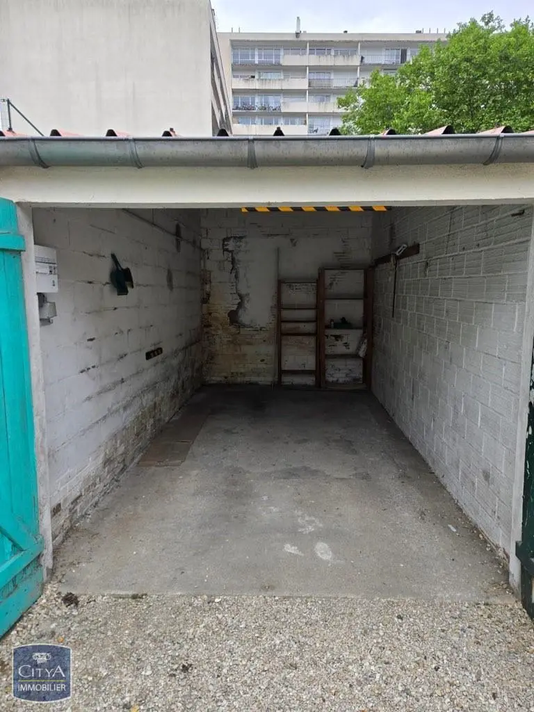 Photo 3 Parking