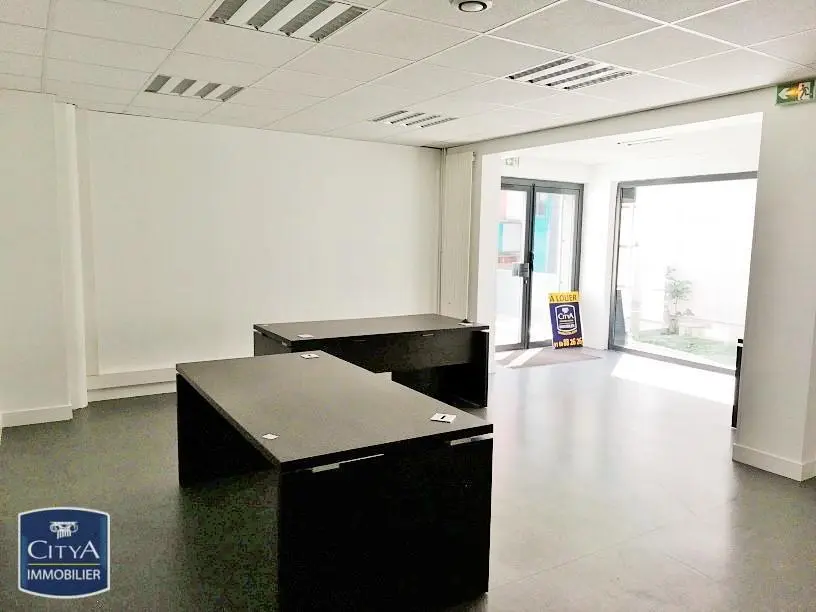 Photo 4 Local Commercial 220m²