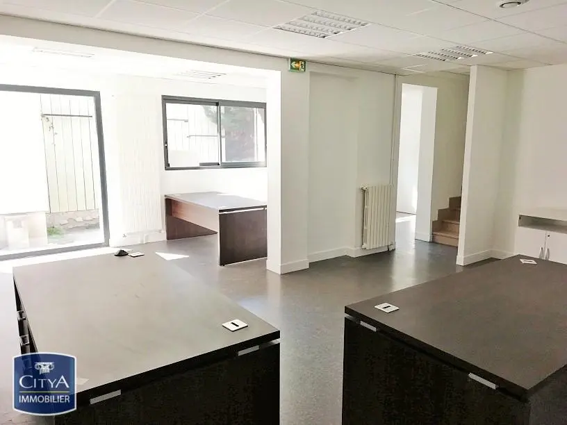 Photo 2 Local Commercial 220m²