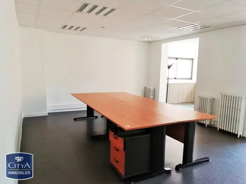 Photo 8 Local Commercial 220m²