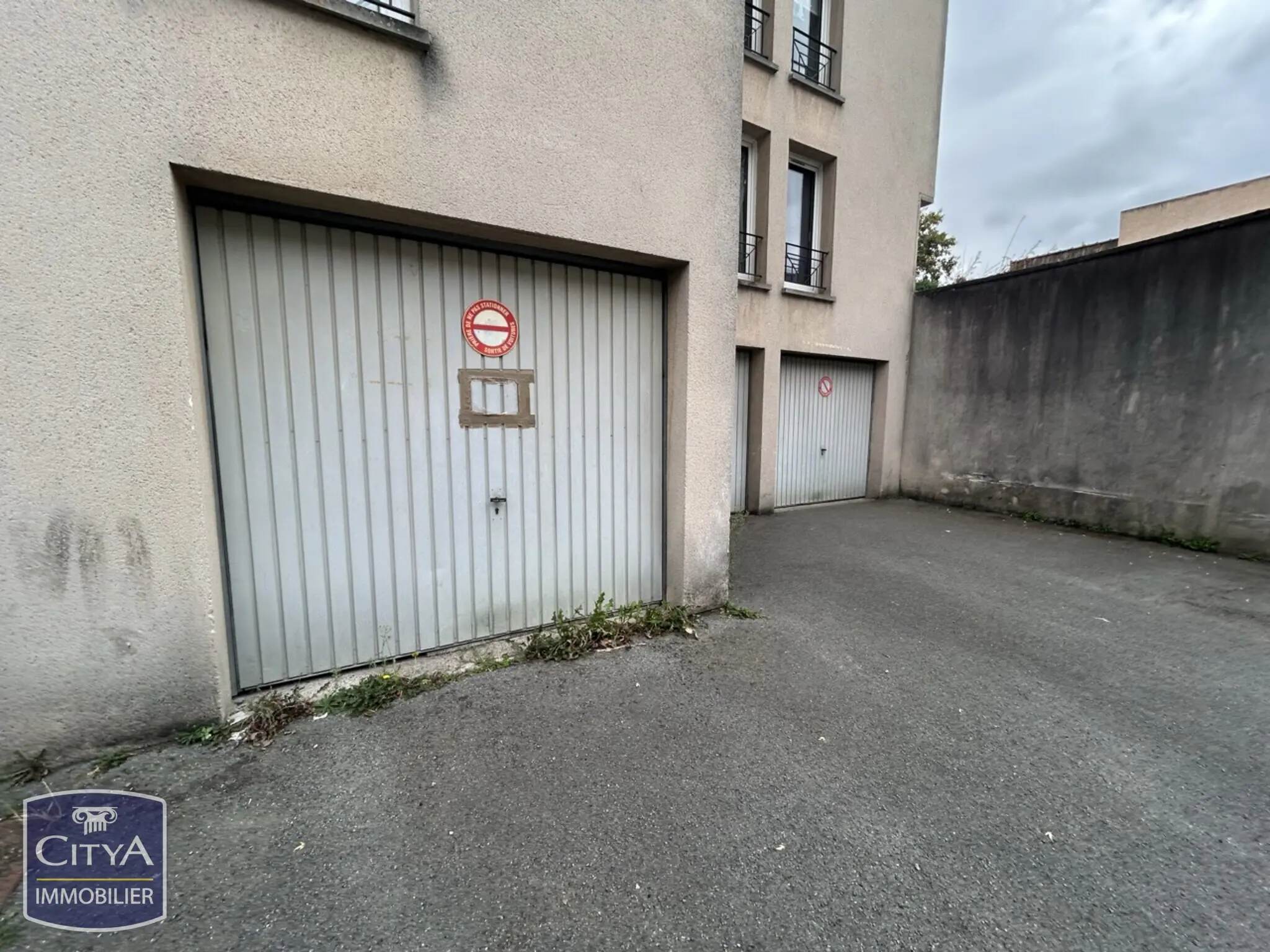 Photo 2 Parking 24.68m²