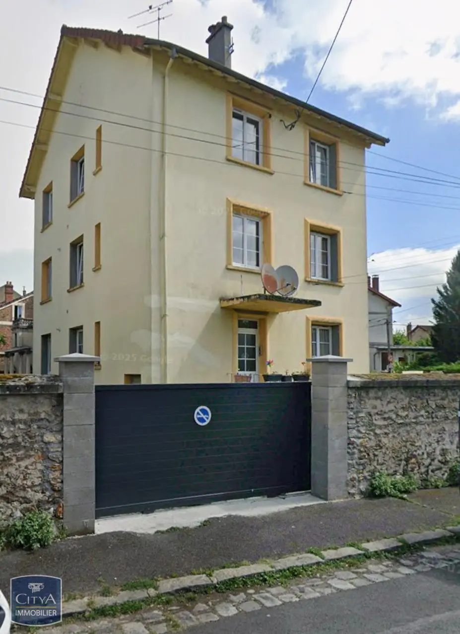 Photo 2 Immeuble 210m²