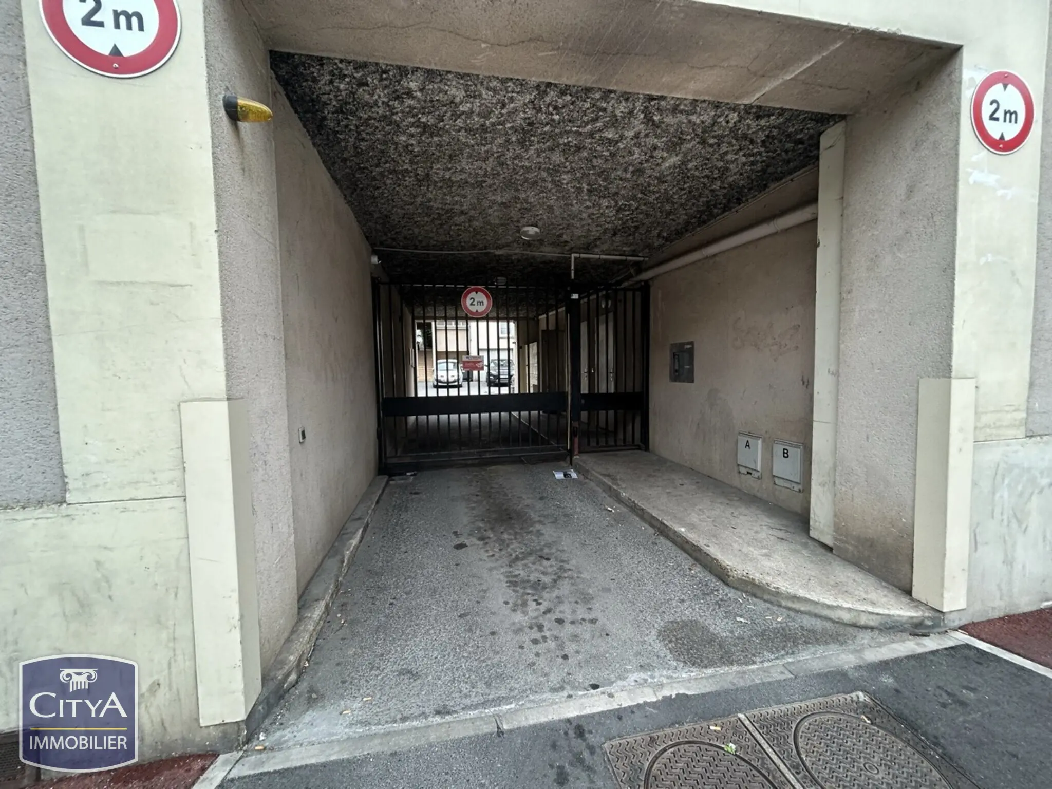 Photo 1 Parking 24.68m²