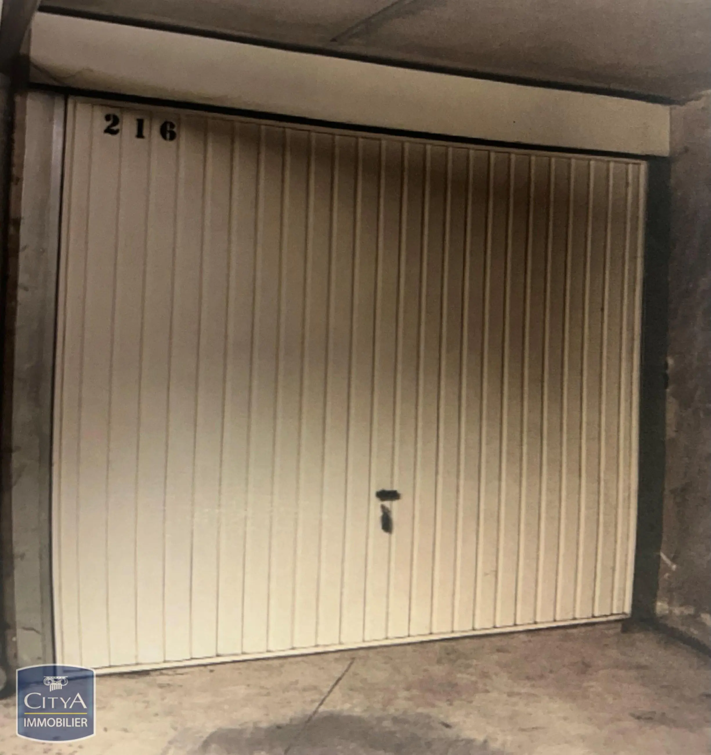 Photo 1 Parking 12.5m²