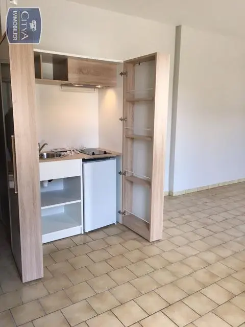 Photo 2 Appartement 1 pièce 30.87m²