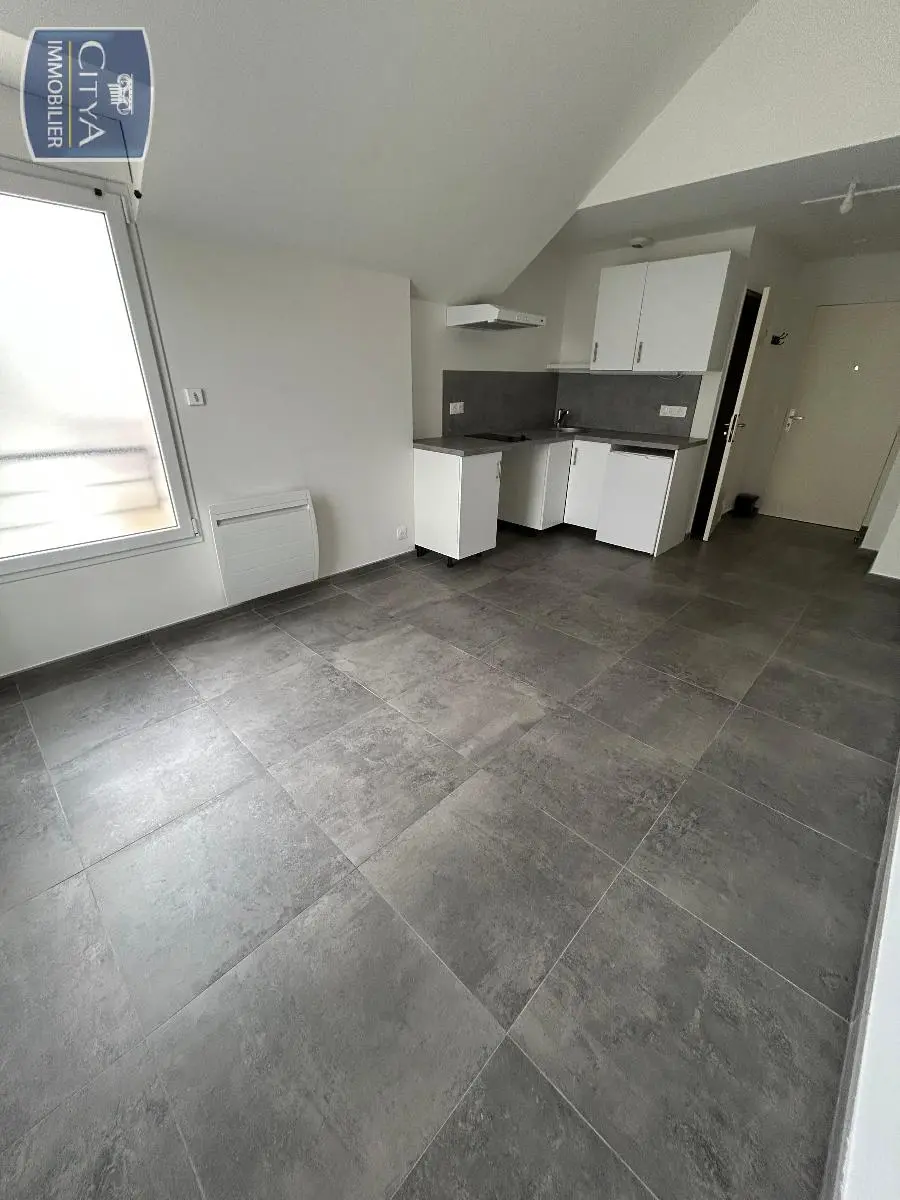 Photo 1 Appartement 1 pièce 20.86m²