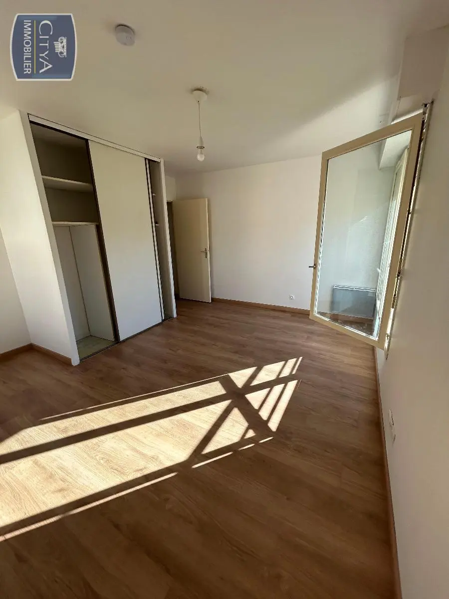 Photo 2 Appartement 1 pièce 30.18m²