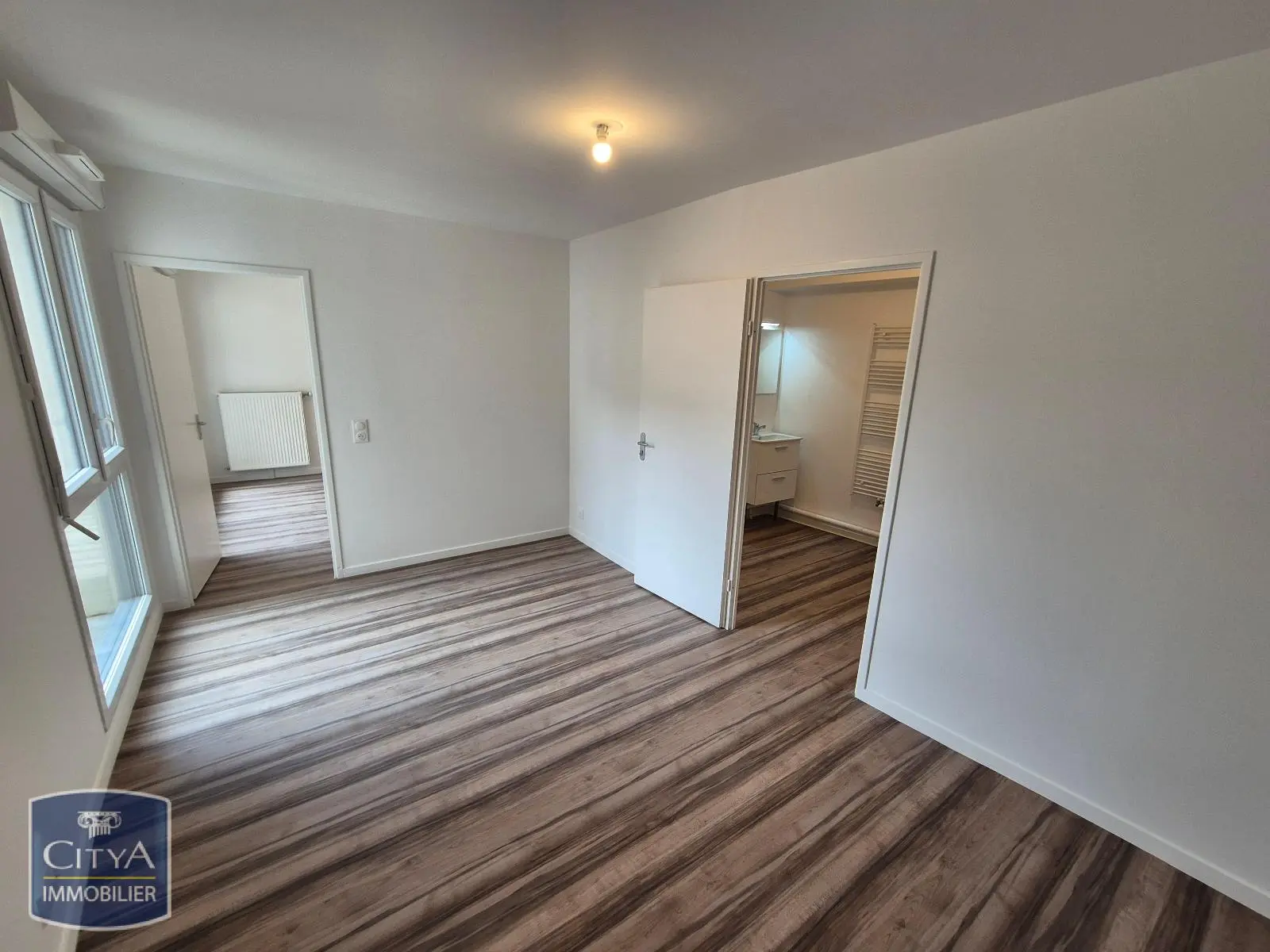 Photo 1 Appartement 1 pièce 40.69m²