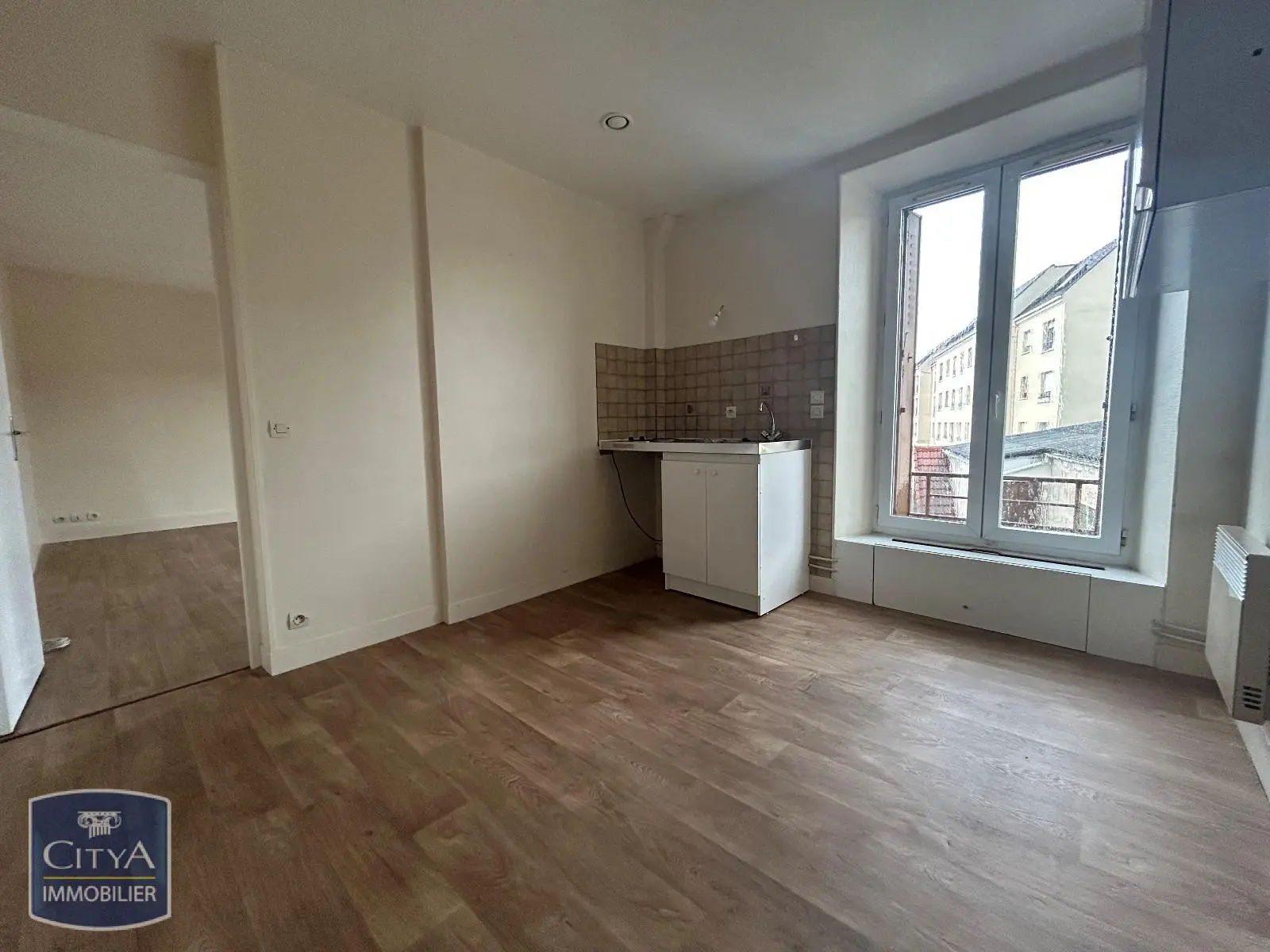 Photo 2 Appartement 1 pièce 29.37m²