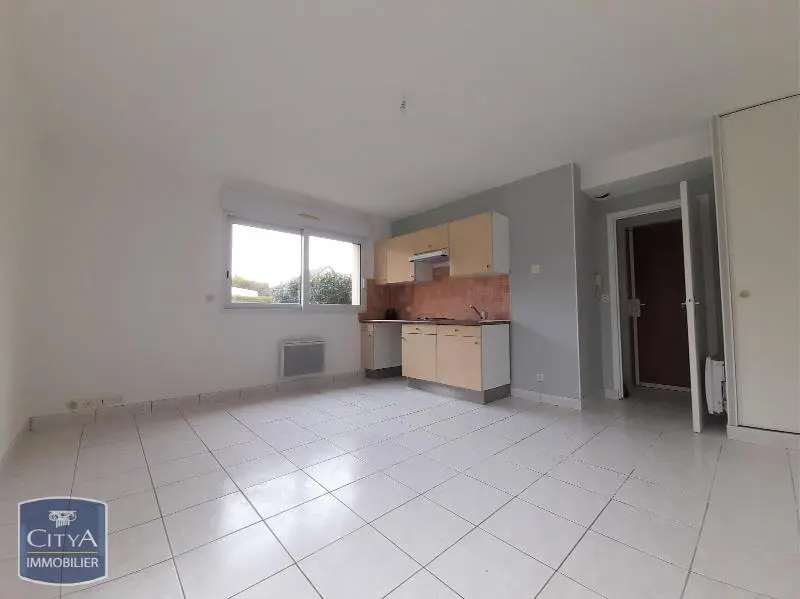 Photo 1 Appartement 1 pièce 24.76m²