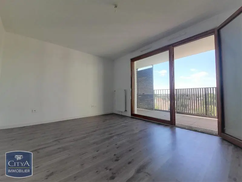Photo 2 Appartement 1 pièce 28.02m²