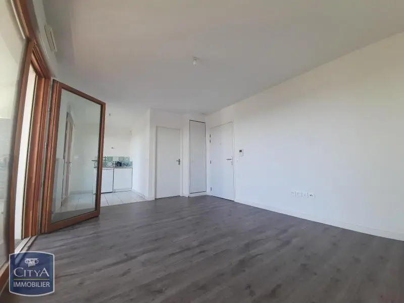 Photo 3 Appartement 1 pièce 28.02m²