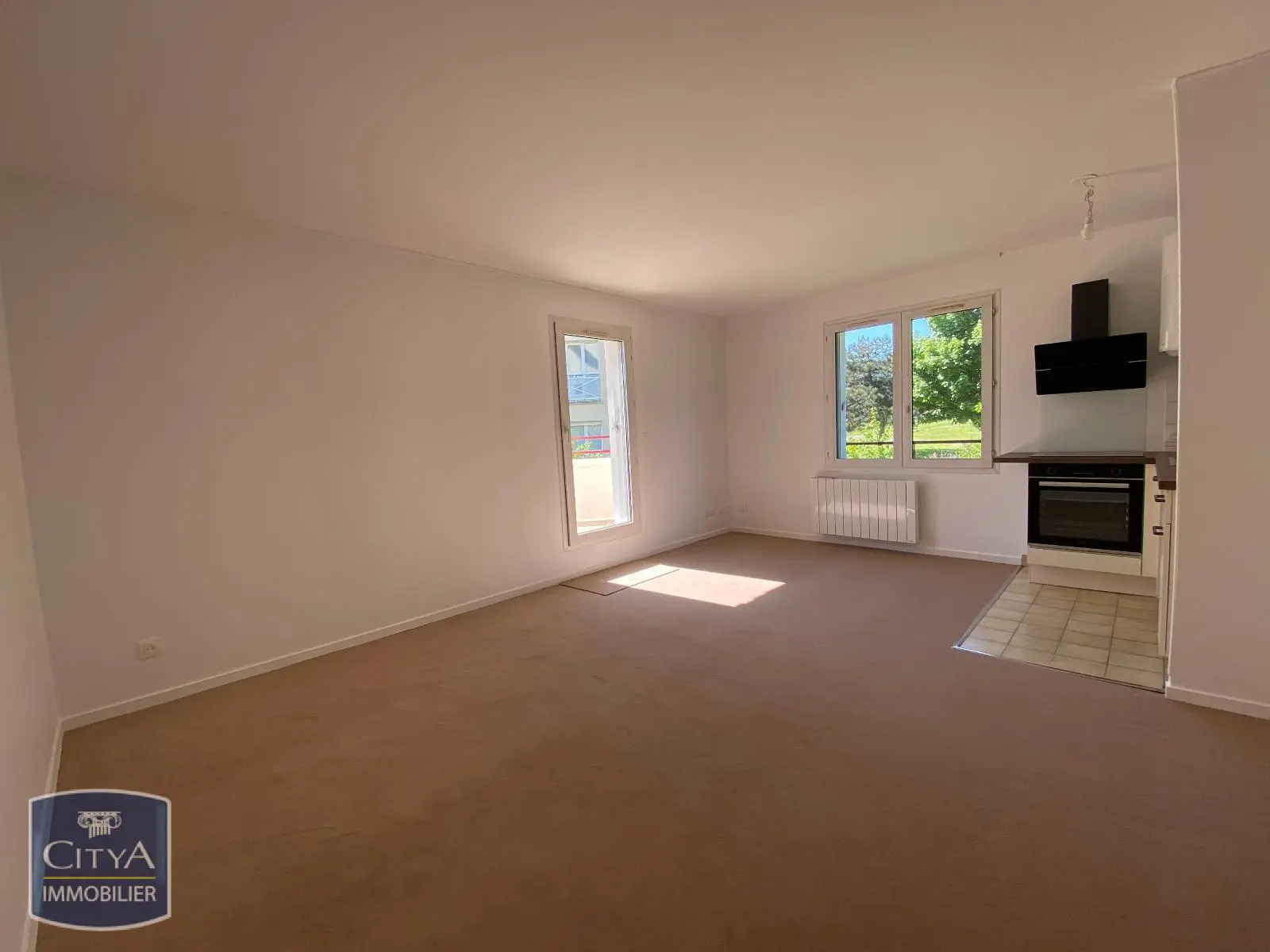 Photo 2 Appartement 1 pièce 28.46m²
